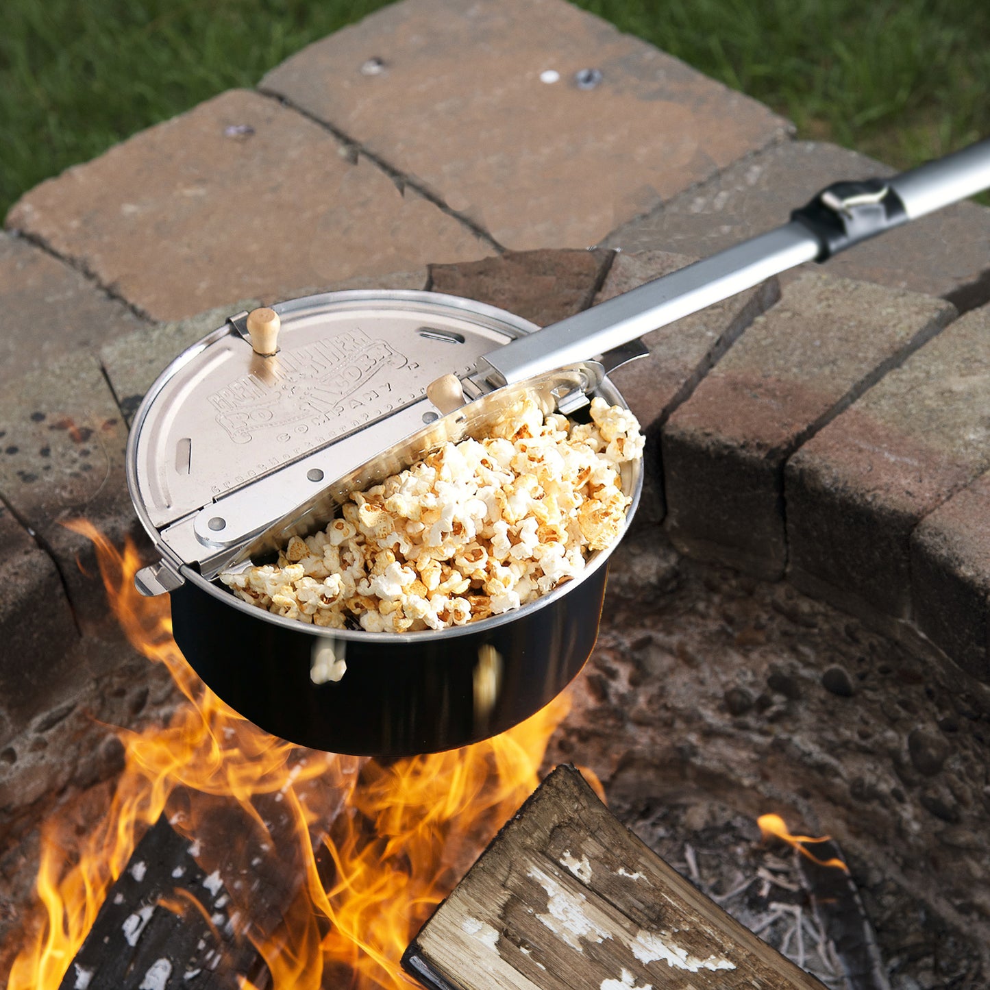 Great Northern Popcorn Campfire Popper with Telescoping Handle, Black